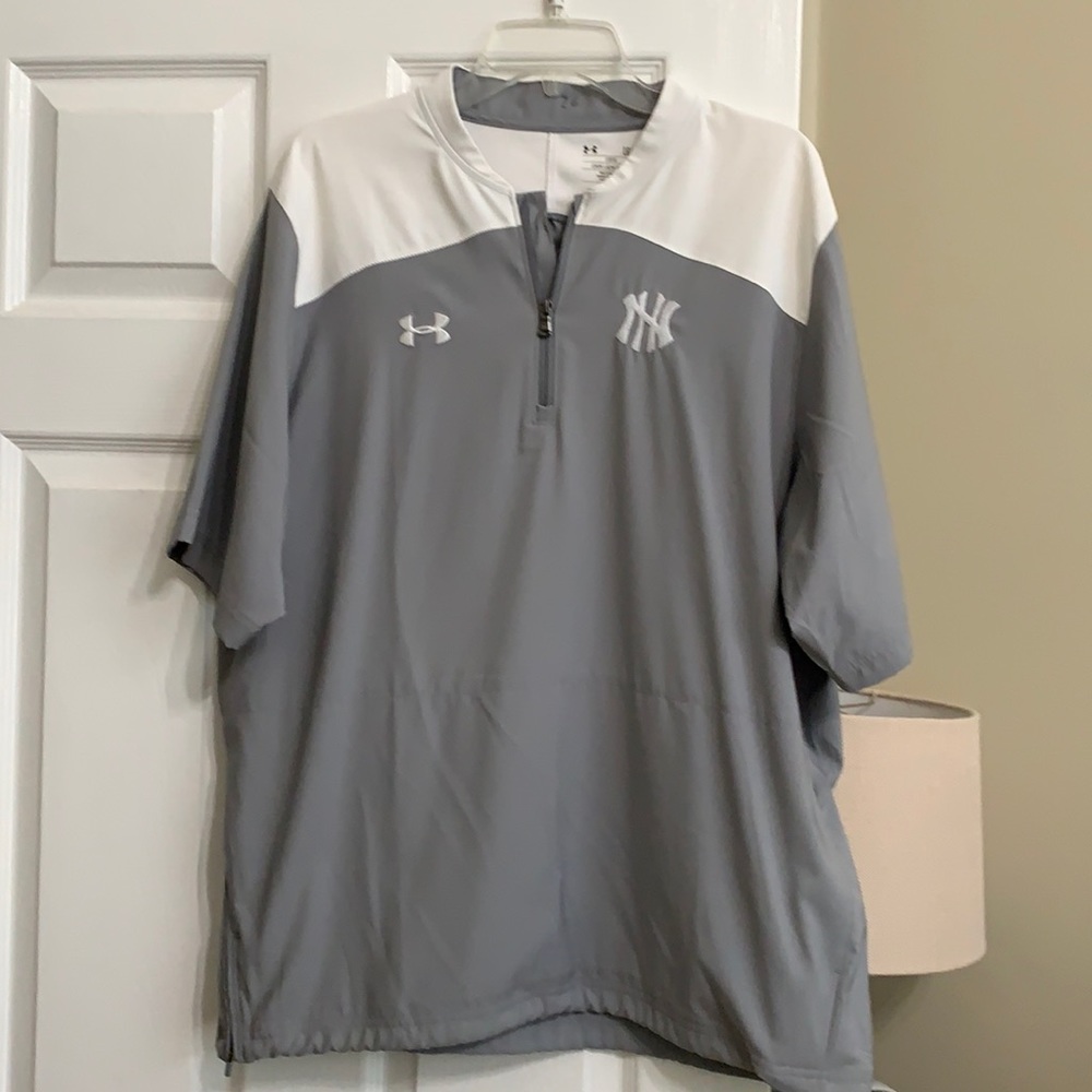 Men’s pullover Under Armour